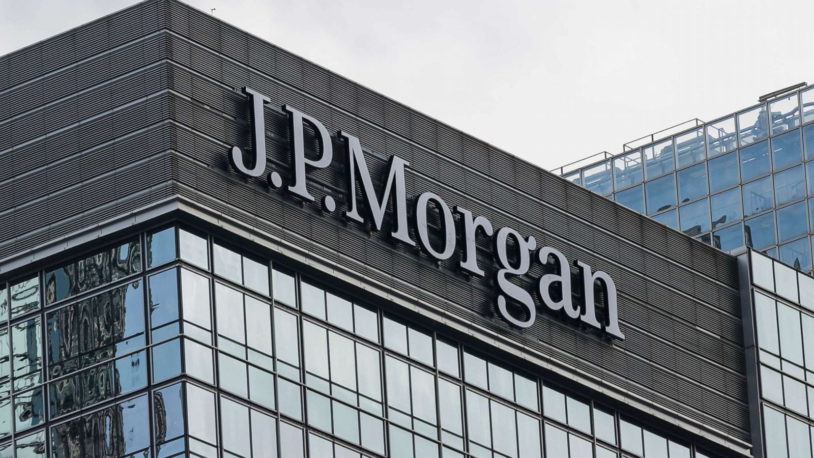 JPMorgan Bet on Small Business Boom, Cleans Up Mortgage Sector